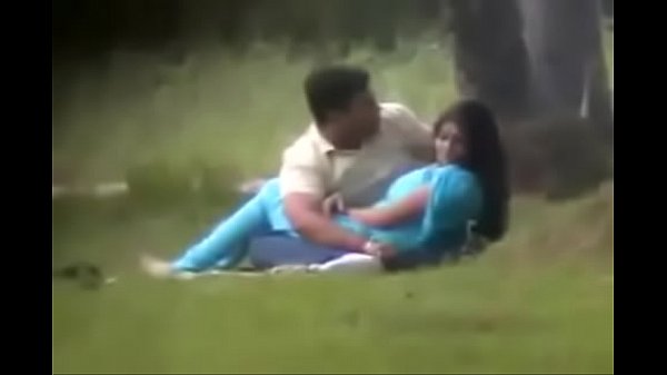 College girl outdoor romance with lover – Indian Porn Videos.MP4